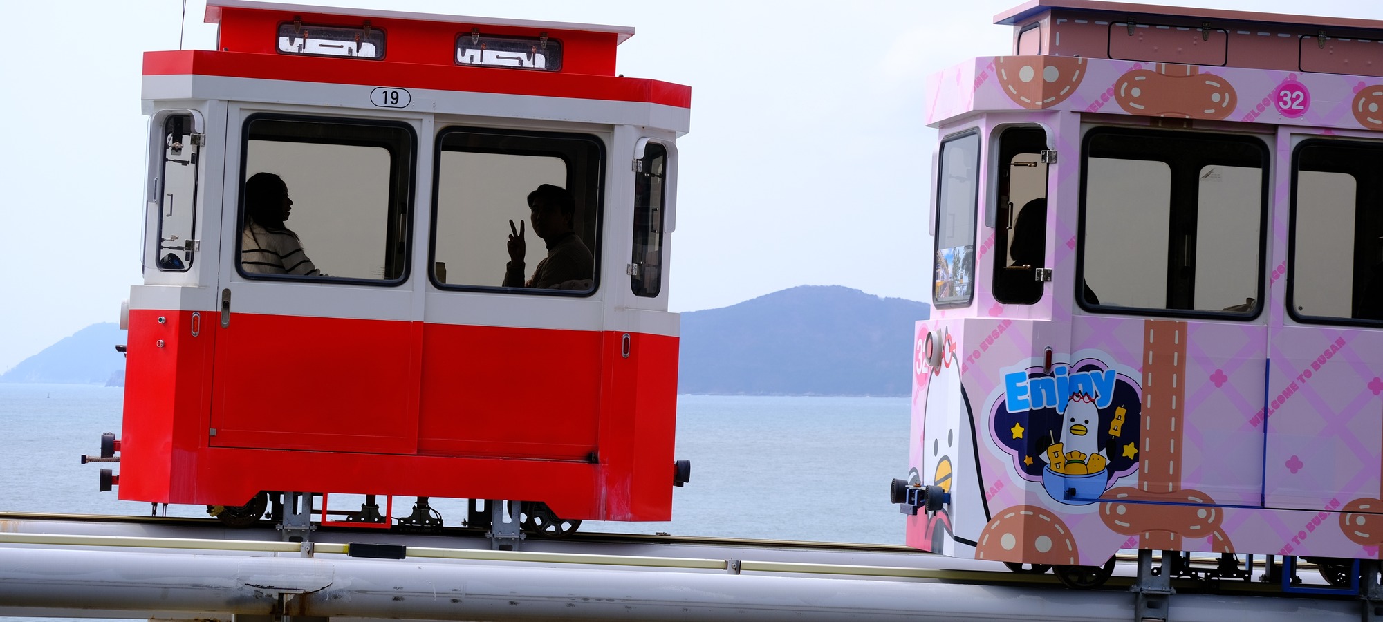 Sky Capsule Sunset on Busan Sunset Tour with Sky Capsule, Old Town & Local Snacks